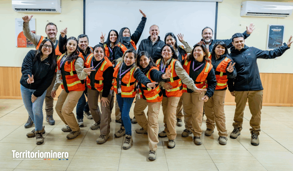 Lomas Bayas impulsa novena versión del programa Mujeres a la Carga