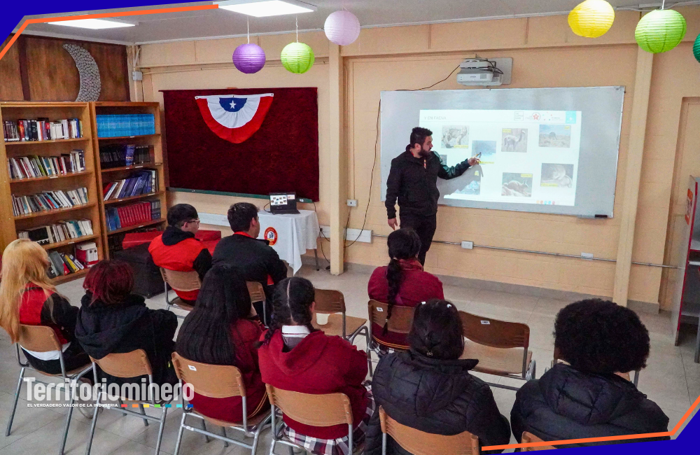 Codelco Gabriela Mistral capacita estudiantes de Calama en biodiversidad y ecosistemas