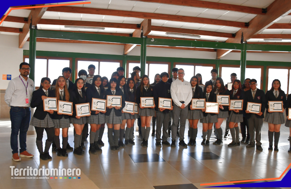 Programa de Minera Centinela y Otec Dos Barbas forma técnicos para minería