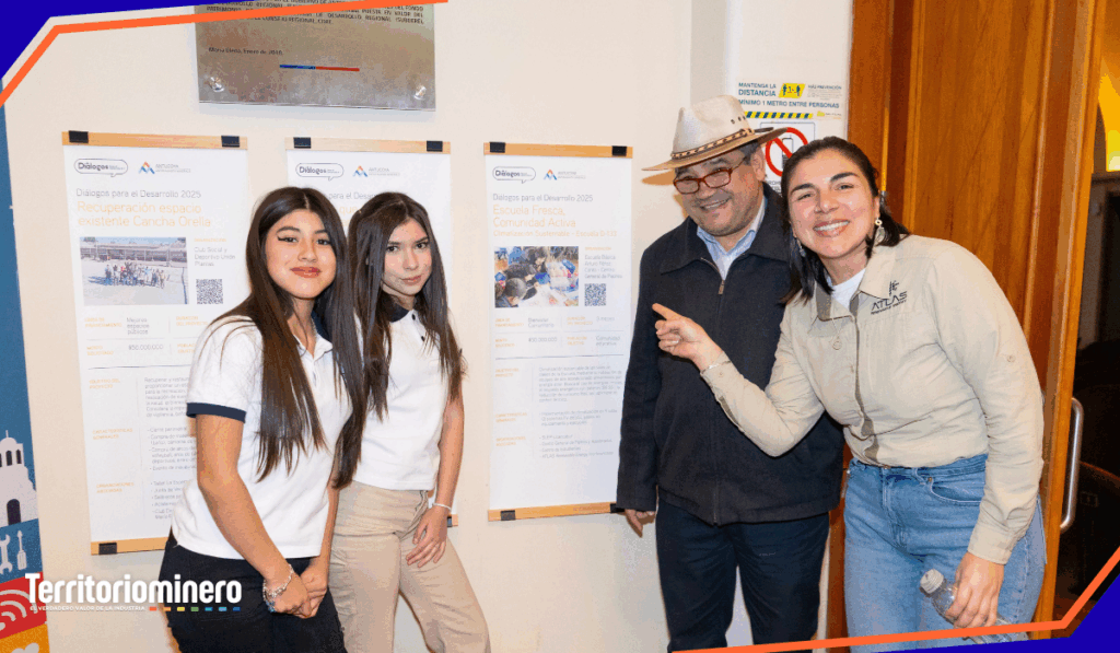 Minera Antucoya y vecinos de María Elena priorizan iniciativas para mejorar calidad de vida
