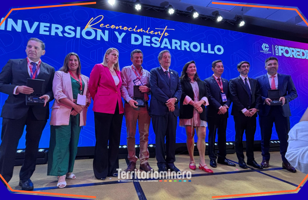 Autoridades y empresarios en la inauguración de EXPO FOREDE 2025 en Copiapó, principal encuentro minero y empresarial de la Región de Atacama.
