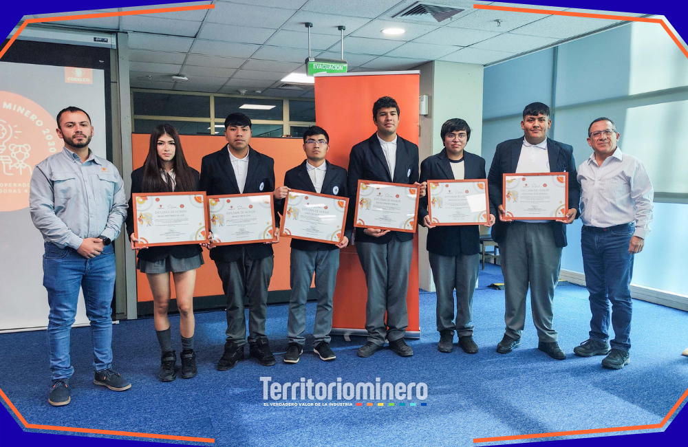 Estudiantes de Calama participan en talleres prácticos de minería 4.0 durante el programa Pensamiento Minero Codelco 2030.