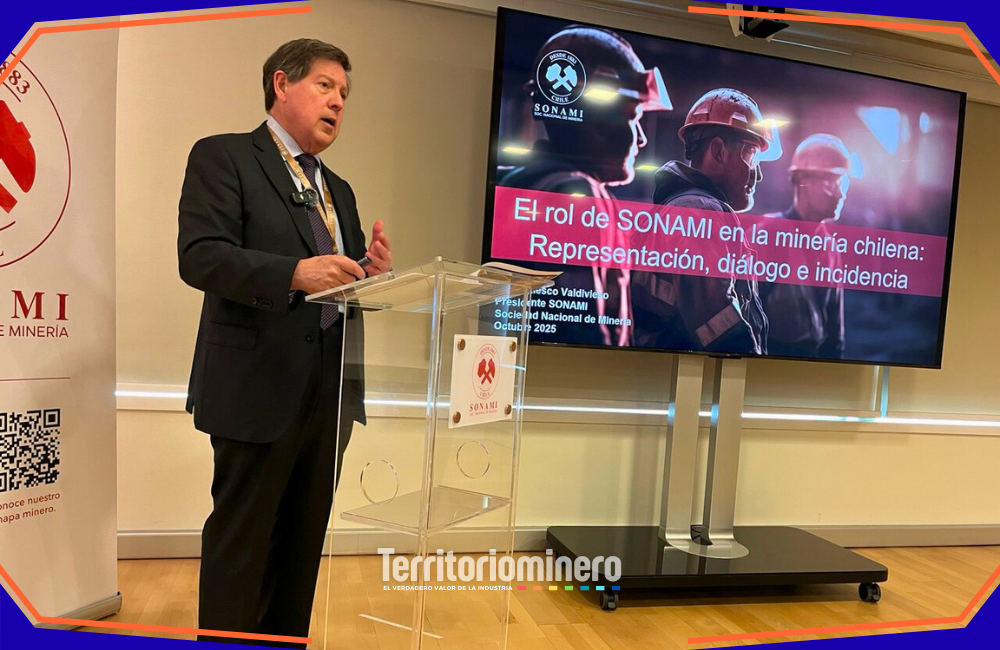 Jorge Riesco, inauguró la actividad con una charla magistral donde destacó el rol estratégico de la comunicación en la minería.