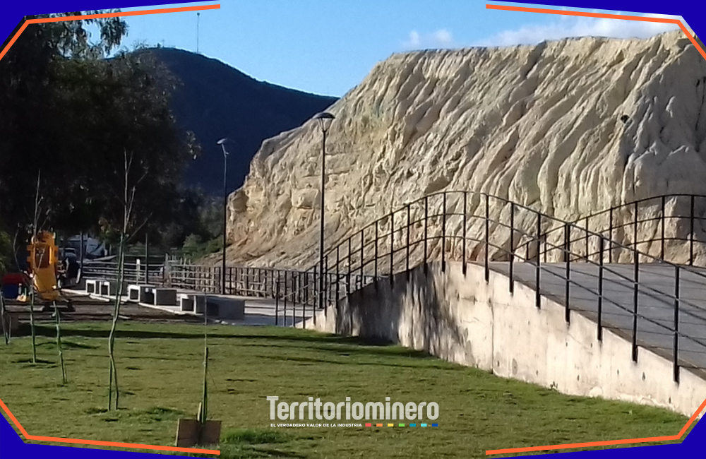 UCN lanza centro para gestión tecnológica de residuos y relaves mineros UCN lanzó el Centro CITRAM, iniciativa que combina ciencia, tecnología y participación ciudadana para enfrentar los desafíos de los relaves mineros en Chile