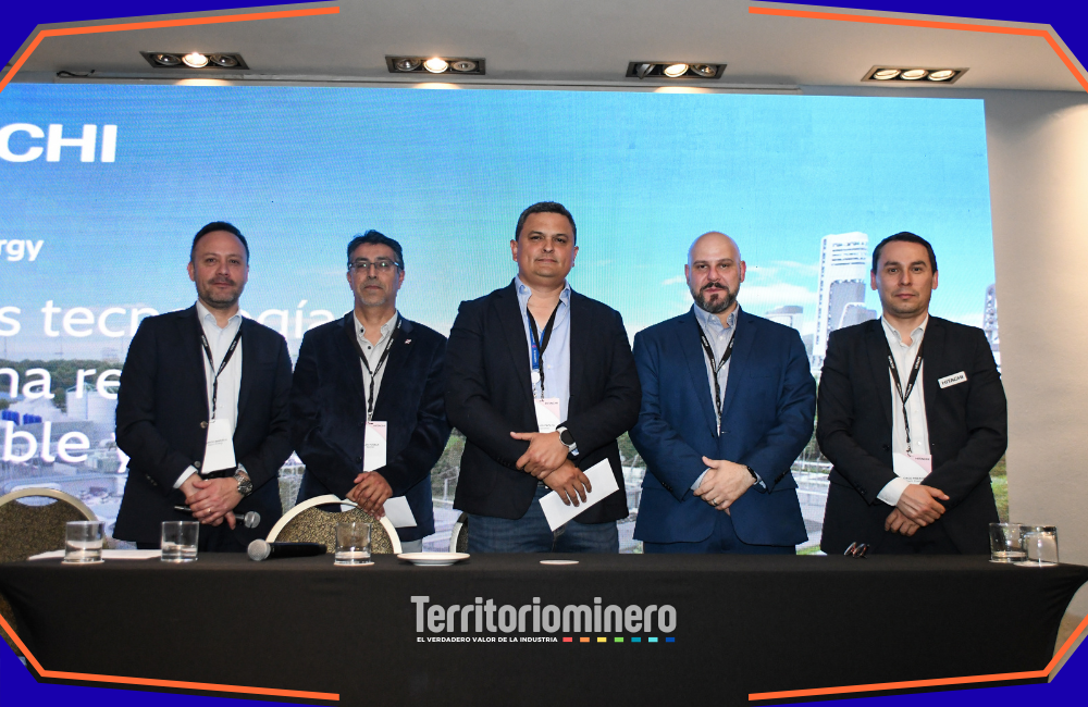 Ejecutivos y empresas participantes del Hitachi Energy Day analizan innovaciones para la red eléctrica en Chile.