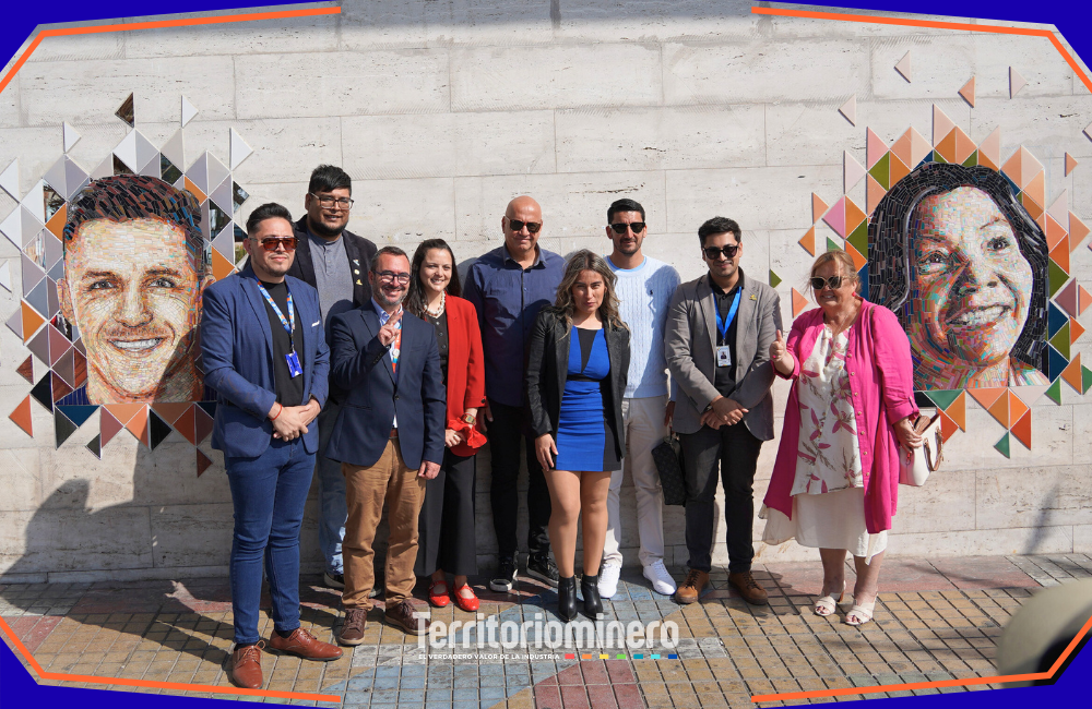 En Tocopilla inauguran mosaicos en homenaje a cuatro referentes locales con apoyo de Codelco Mosaicos instalados en el edificio consistorial de Tocopilla que homenajean a cuatro referentes locales.
