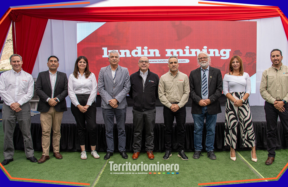 Feria Laboral UDA–Lundin Mining impulsa talento local en Atacama Estudiantes y empresas mineras participando en la Feria Laboral UDA–Lundin Mining en Atacama.