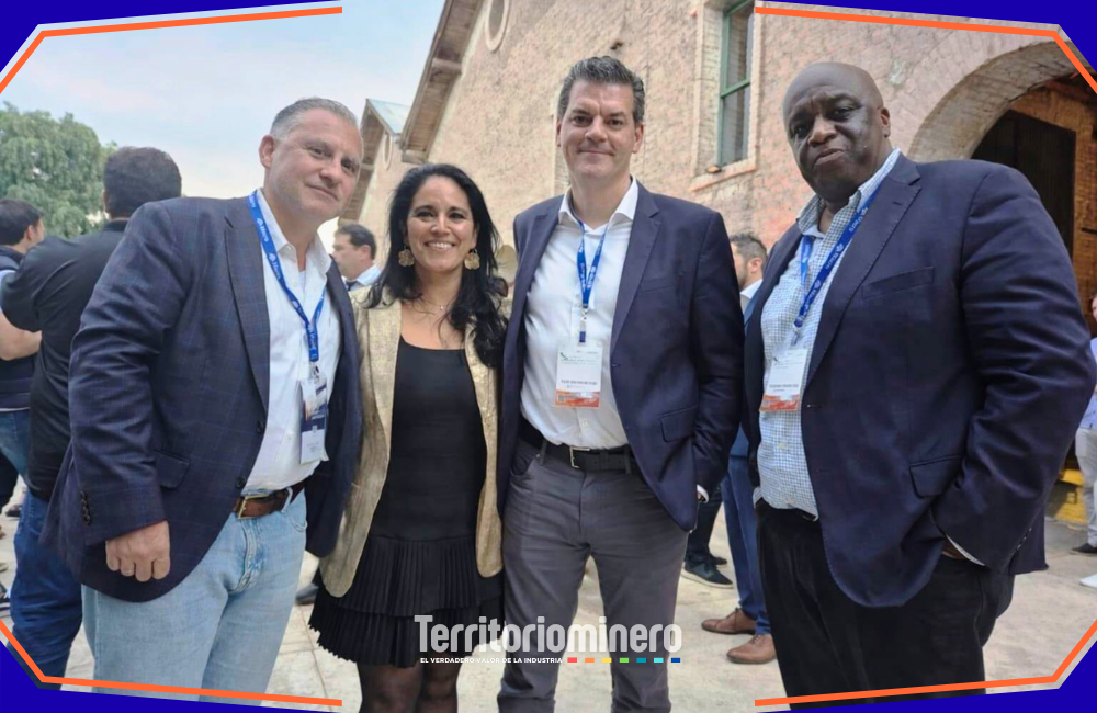 Paula Quijada, directora ejecutiva de FEXMIN, participa en encuentro internacional de promoción de proyectos mineros chilenos.