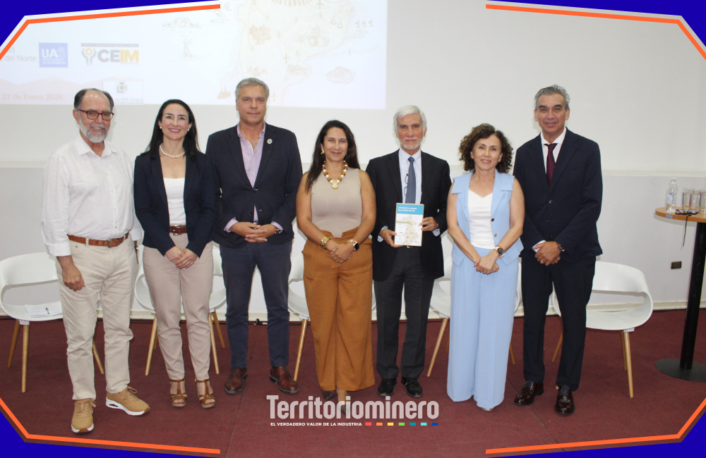 Presentan libro que aborda historia de la energía en la Región de Antofagasta Presentación del libro sobre historia de la energía en la Casa Central de la Universidad Católica del Norte.