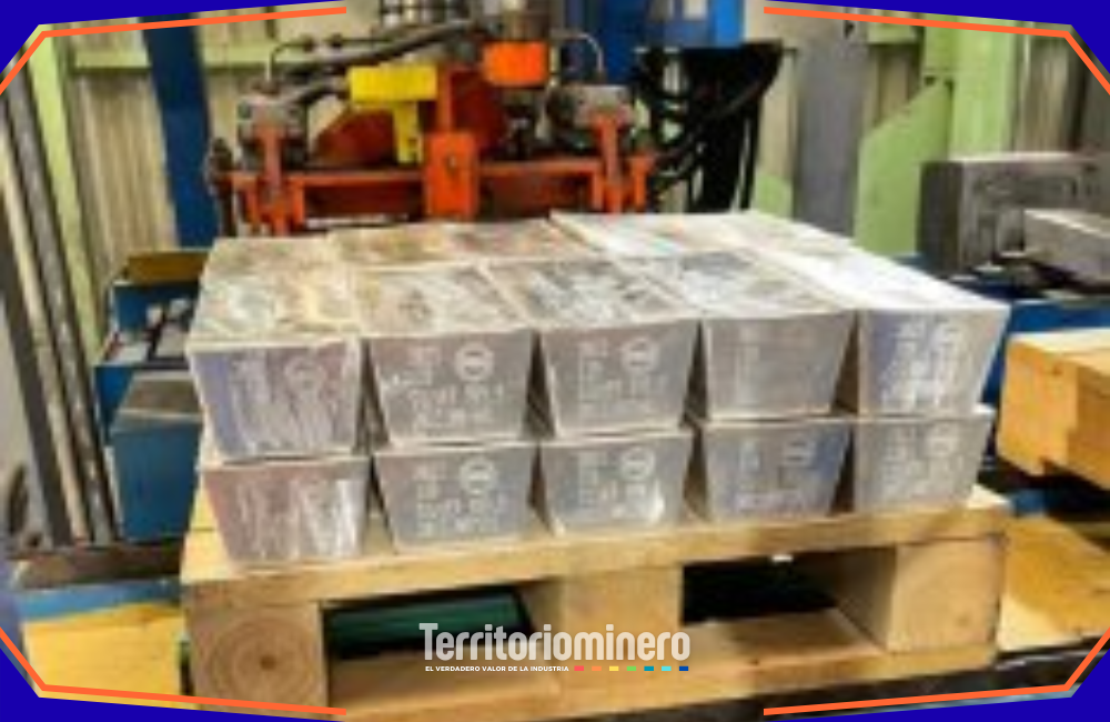 Codelco ingresa al selecto grupo mundial de productores de plata Good Delivery Lingotes de plata de Codelco certificados Good Delivery por la London Bullion Market Association en la Planta Recuperadora de Metales de Mejillones.