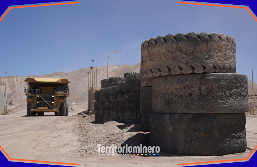 Gabriela Mistral se adelanta a las metas 2026–2030 con valorización de neumáticos mineros Neumáticos mineros fuera de uso en División Gabriela Mistral enviados a valorización en planta de reciclaje de Antofagasta.