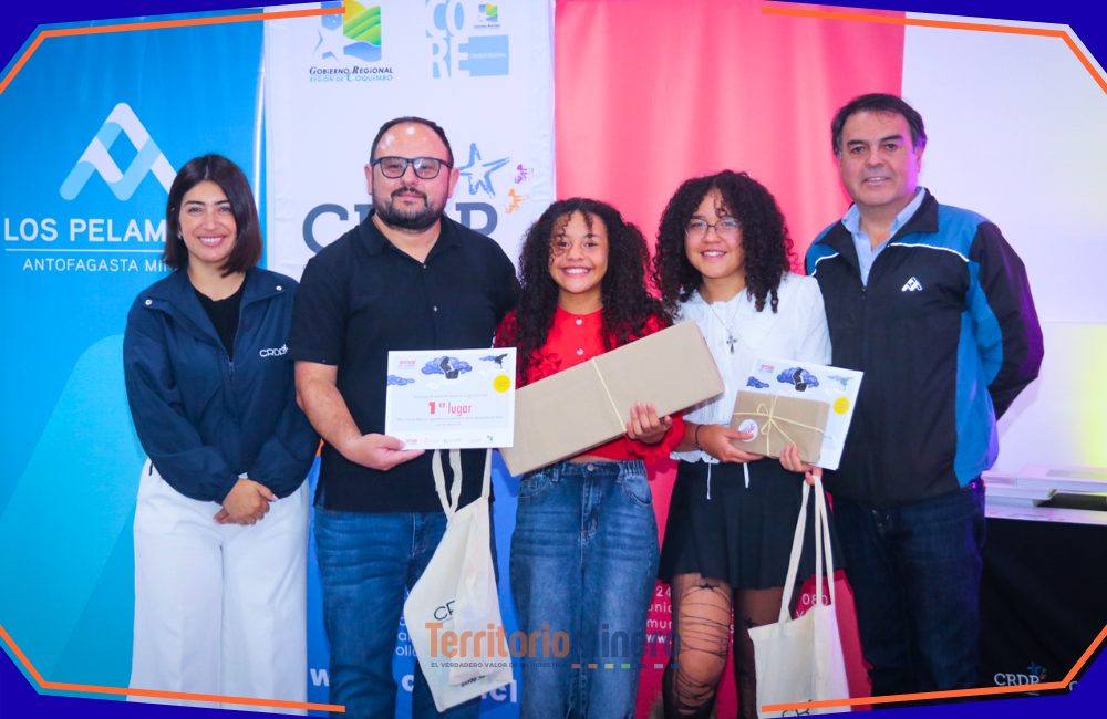 Minera Los Pelambres impulsa identidad local con 5ta versión del concurso “Amar Los Vilos” Participantes del concurso Amar Los Vilos en ceremonia cultural con relatos y fotografías sobre identidad local en Los Vilos