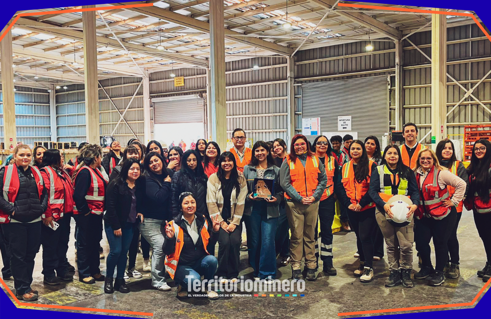 Mintral instala la equidad de género como ventaja competitiva en la minería chilena Trabajadoras en faena minera y operaciones logísticas en Chile, destacando diversidad y participación femenina en la industria