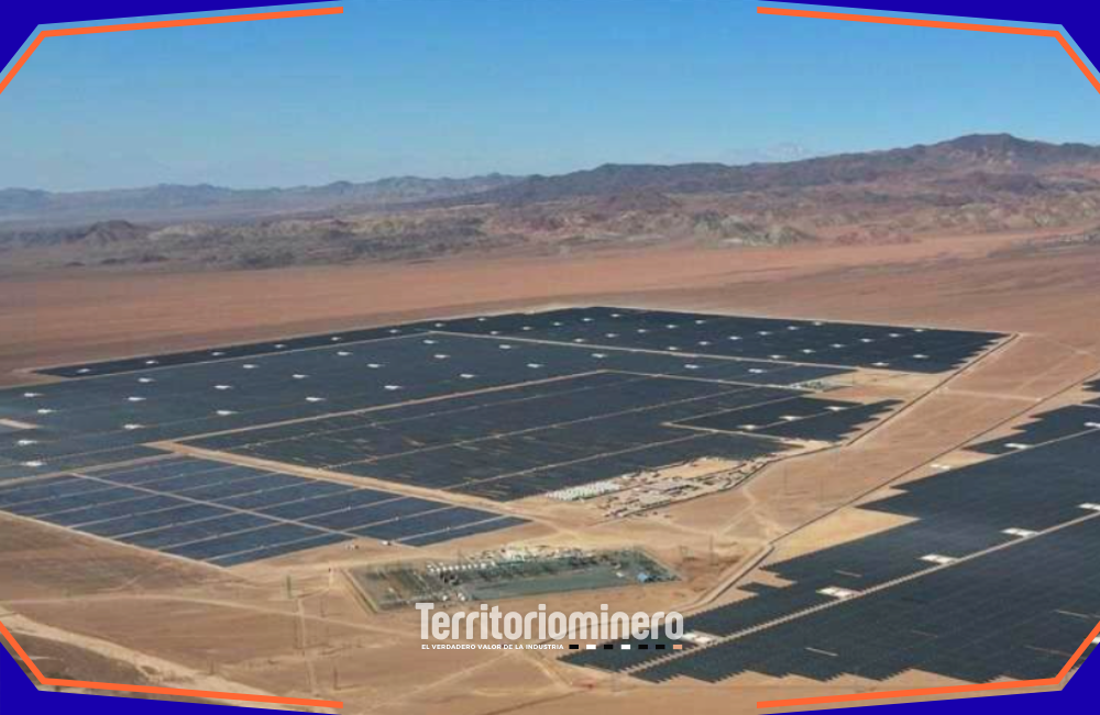 AES activa Andes Solar III y consolida el mayor hub solar con almacenamiento de Latinoamérica Parque Andes Solar III en Antofagasta con sistema de paneles solares y baterías BESS operado por AES Andes..