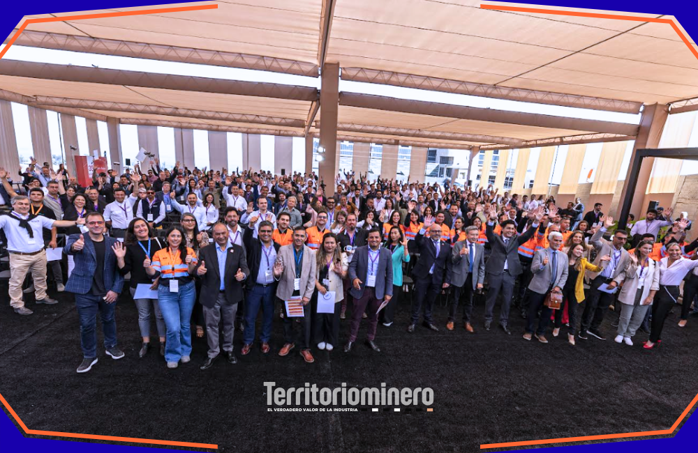 Escondida BHP abre 21 desafíos operacionales a startups con foco en escalabilidad Lanzamiento de Open Aster Escondida BHP con startups y autoridades en Antofagasta durante convocatoria de innovación minera.