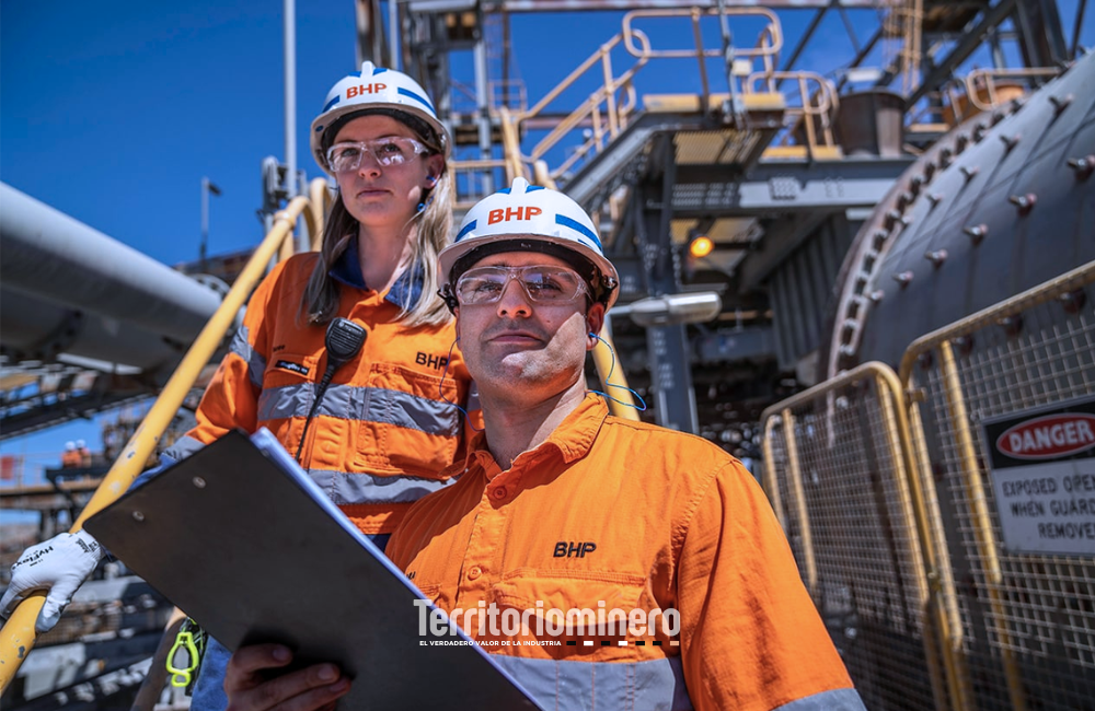 BHP busca talento minero para Escondida, Spence y áreas corporativas BHP publicó oportunidades laborales para sus operaciones Spence y Escondida, además de cargos corporativos en Santiago.