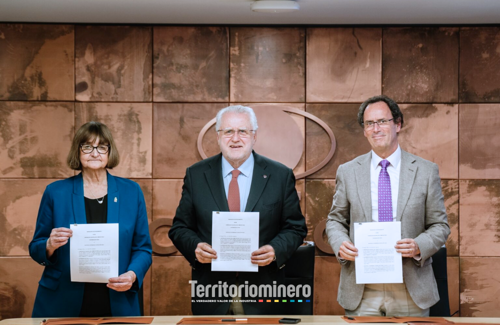 Codelco apuesta por IA, automatización y minería profunda con nuevo instituto tecnológico Codelco, Universidad de Chile y UC firman acuerdo para crear instituto de minería tecnológica avanzada.