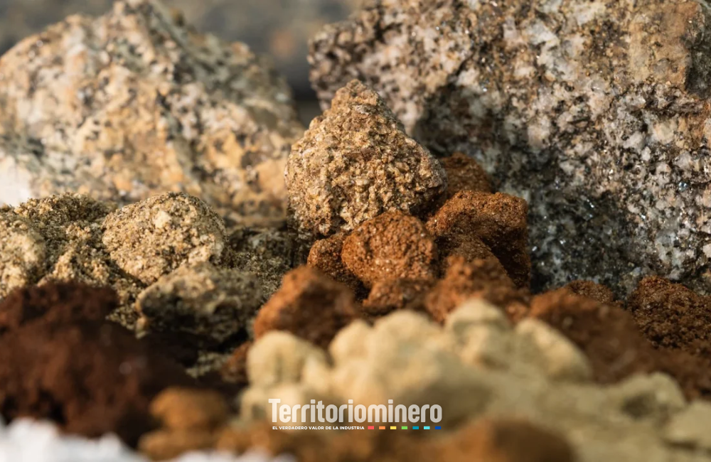 Biobío entra al mapa de las tierras raras tras aprobación ambiental Proyecto de tierras raras de Aclara y Grupo CAP en Biobío obtiene aprobación ambiental para producir minerales críticos.
