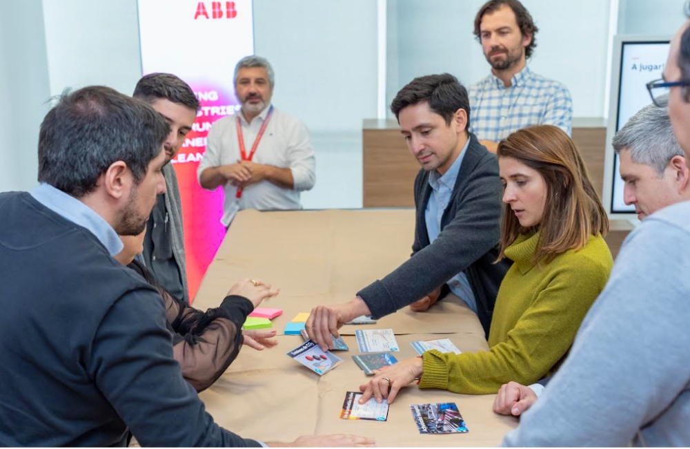 ABB aborda con Codelco riesgos climáticos para la operación minera Representantes de ABB y Codelco participan en taller sobre cambio climático y descarbonización minera.