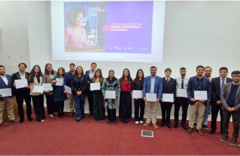 UCN abre formación para liderar el futuro de la industria del litio El programa recorrerá producción, mercados, comunidades, regulación, baterías y reciclaje mediante clases semipresenciales, laboratorios y experiencias en terreno.