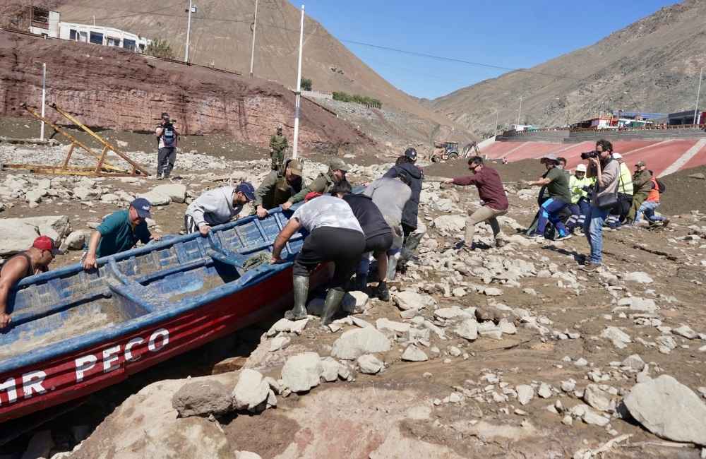 Escondida BHP activa apoyo en Coloso tras aluvión y mantiene plan preventivo Escondida BHP despliega apoyo en Caleta Coloso tras aluvión en Antofagasta.