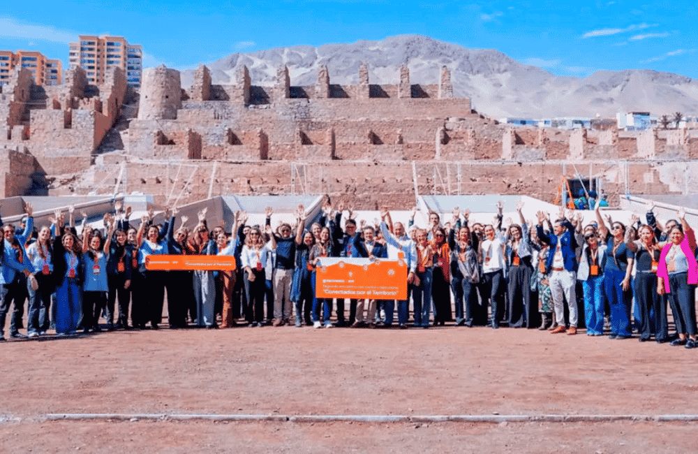 Escondida BHP articula red territorial que llega a 100 mil personas Escondida BHP reúne a más de 50 organizaciones en una red territorial cuyas iniciativas llegan anualmente a más de 100 mil personas.