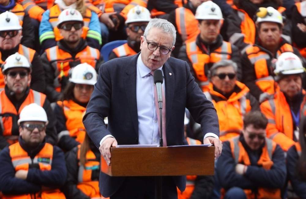 Bernardo Fontaine: “Para crecer necesitamos asociarnos con privados” Bernardo Fontaine, presidente del directorio de Codelco, durante una visita en terreno a operaciones de la estatal.